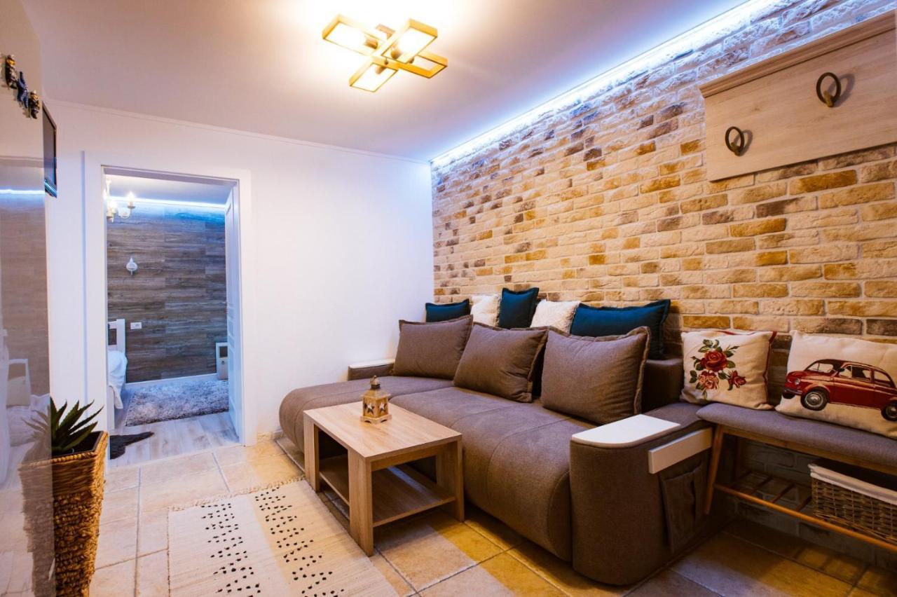 Apartament Maria Gyulafehérvár Kültér fotó